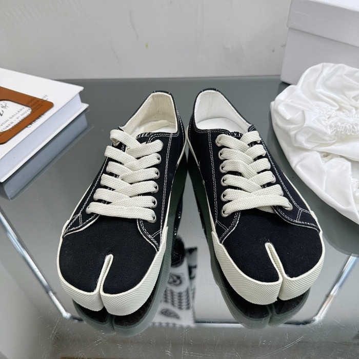 Maison Margiela Sneaker MM000125