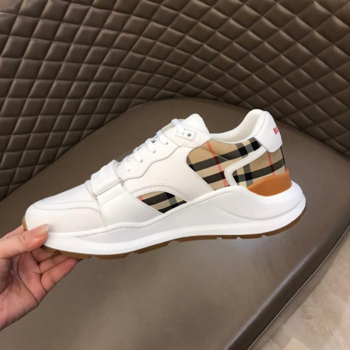 burber*y sneakers b000009