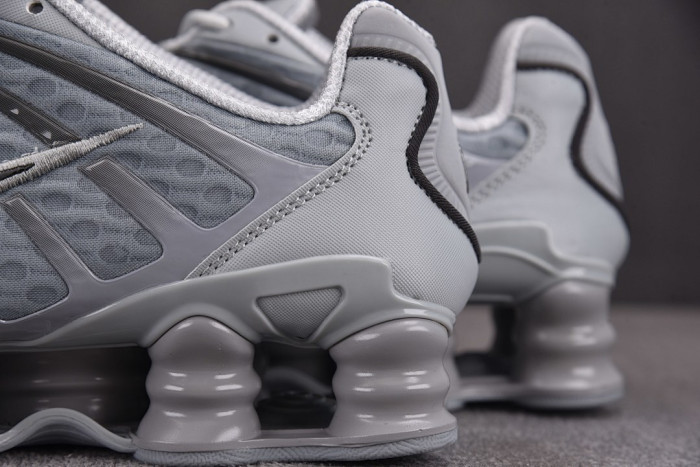 Nike Shox TL Wolf Grey Iron Grey AV3595-015