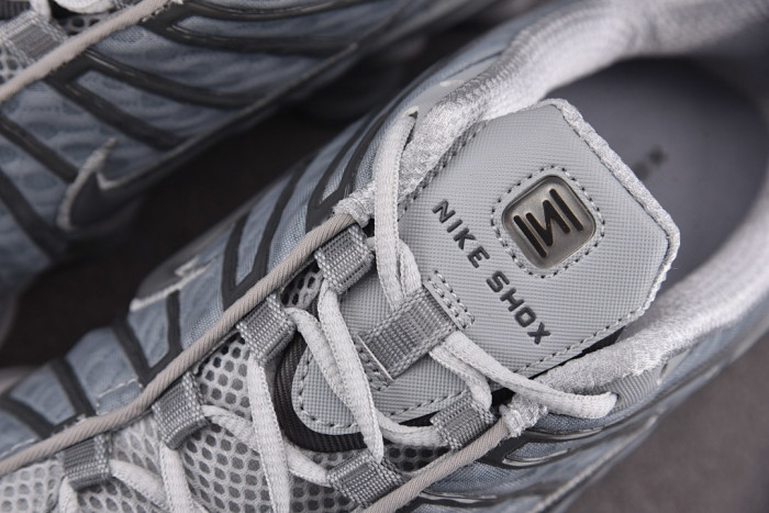 Nike Shox TL Wolf Grey Iron Grey AV3595-015