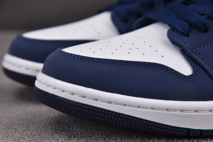 Air Jordan 1 Low 