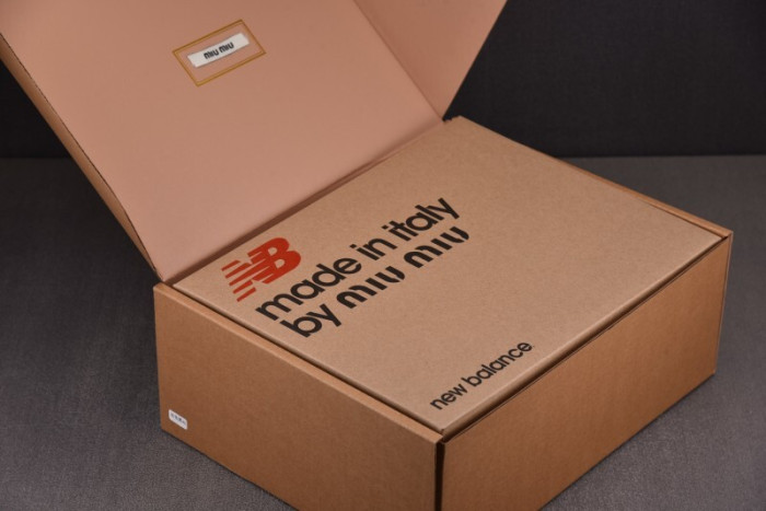 New Balance x MIU MIU NB530 NB000054