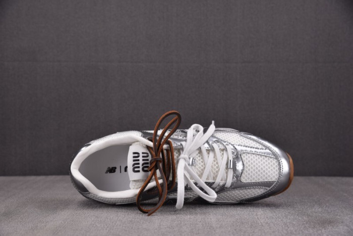 New Balance x MIU MIU NB530 NB000054