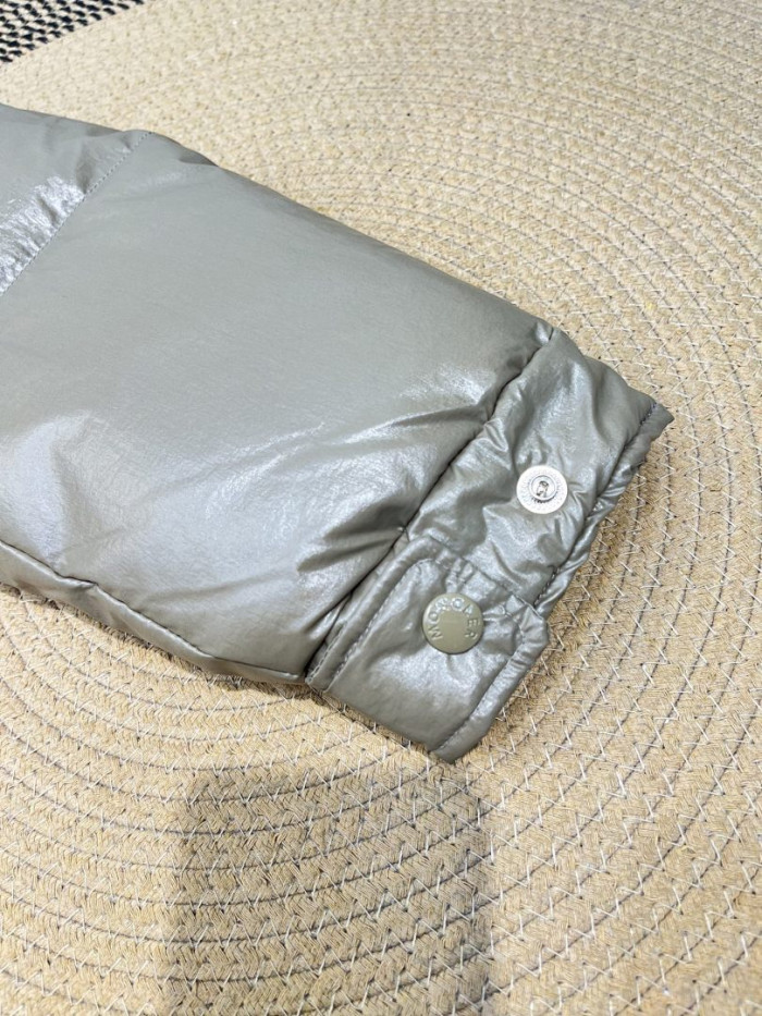 Moncler Down Jacket 84