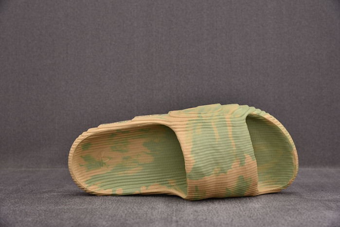  adilette 22 "magic lime" slides gy1597