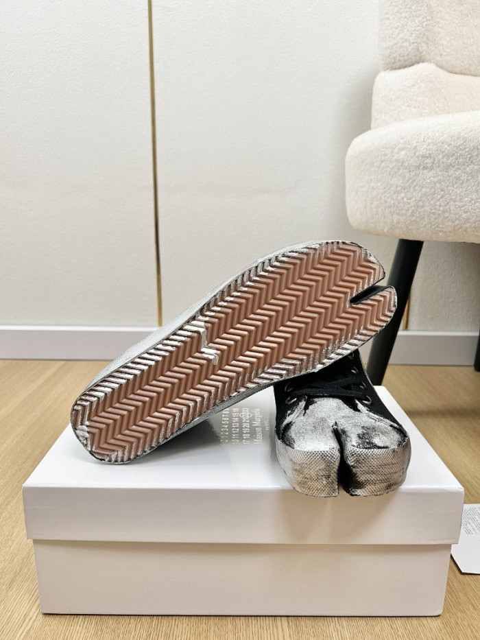 Maison Margiela Sneaker MM000117