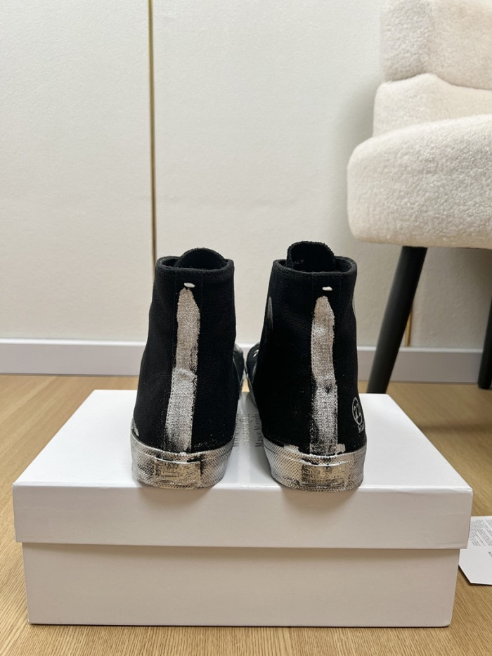 Maison Margiela Sneaker MM000117