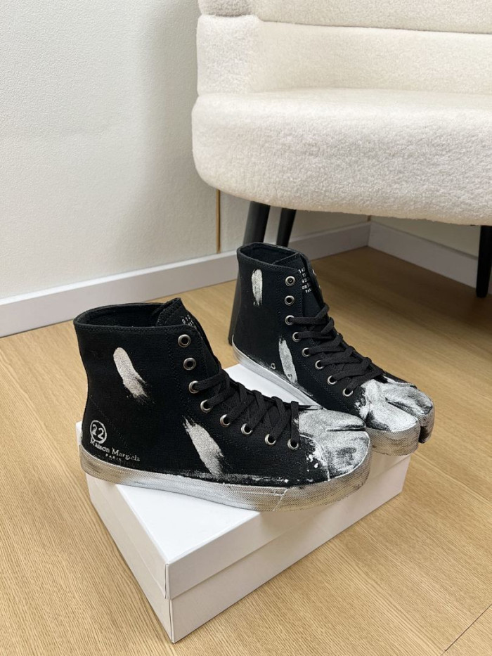 Maison Margiela Sneaker MM000117
