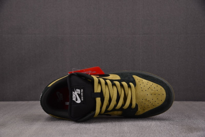 Nike SB Dunk Low 94 Camper Green HQ8487-300