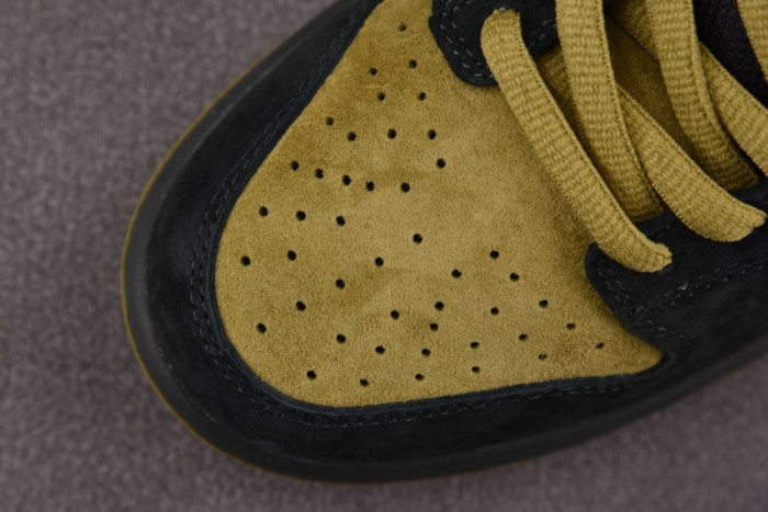 Nike SB Dunk Low 94 Camper Green HQ8487-300