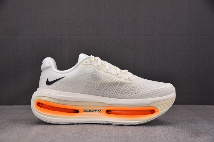 Nike Vomero Premium Sail Coconut Milk IQ4035-100