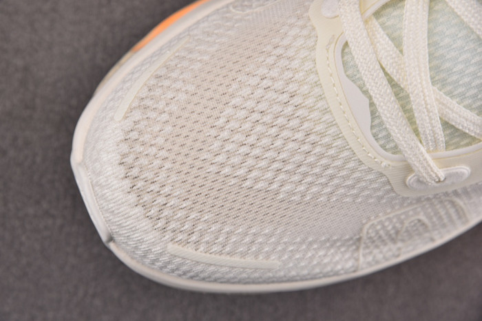 Nike Vomero Premium Sail Coconut Milk IQ4035-100