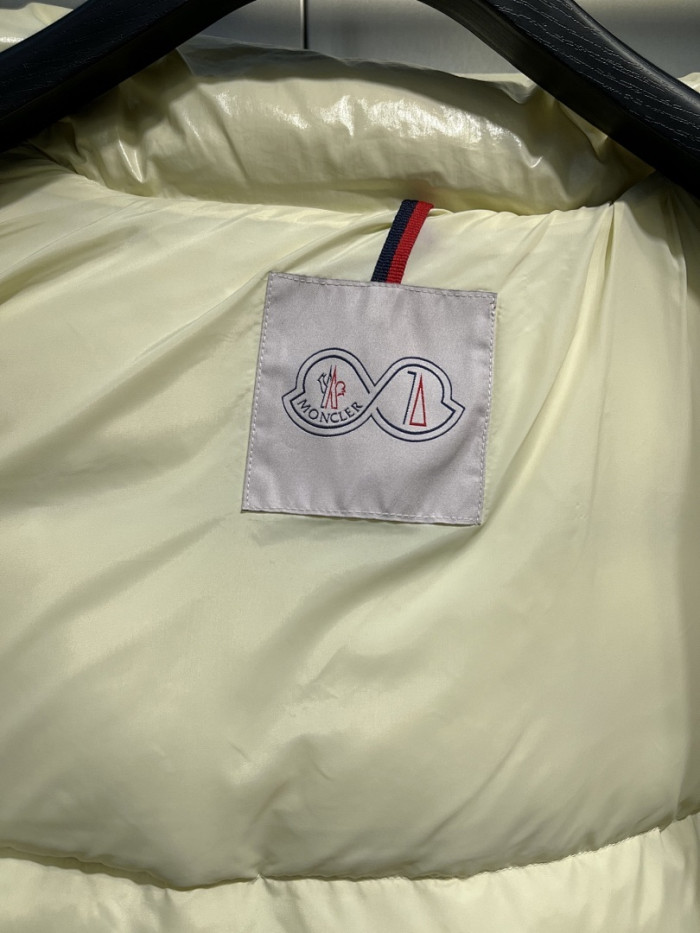 Moncler Down Jacket 86