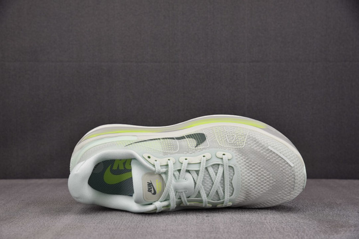Nike Vomero Premium Barely Volt HQ2050-300