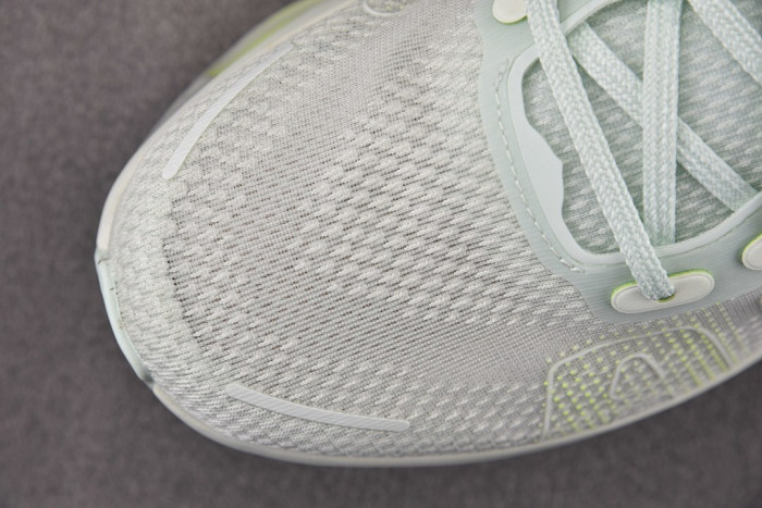 Nike Vomero Premium Barely Volt HQ2050-300