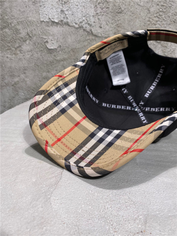 Burber*y CAP71