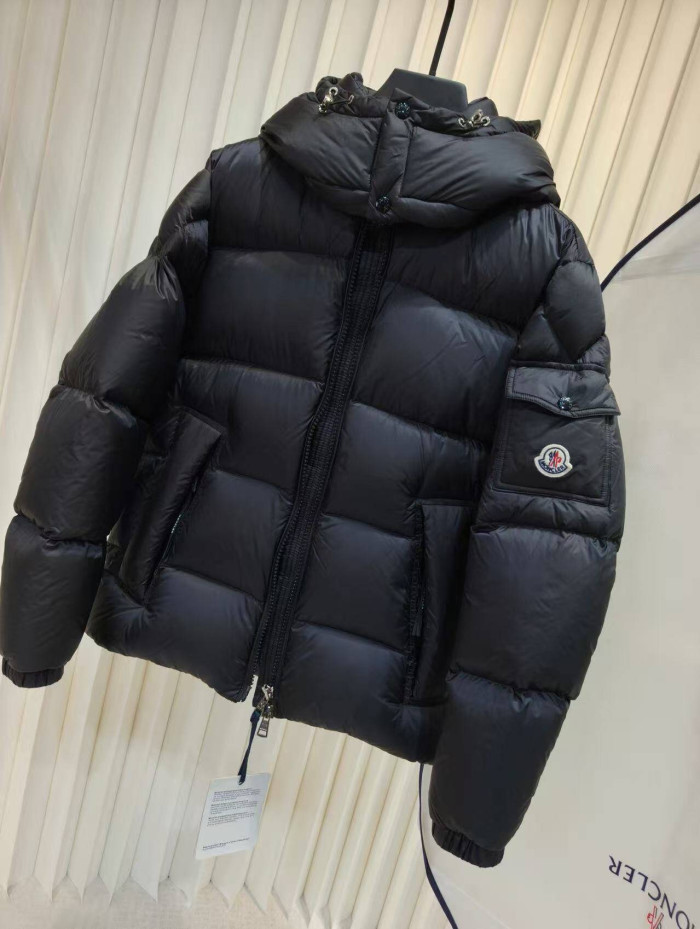 Moncler Down Jacket 76