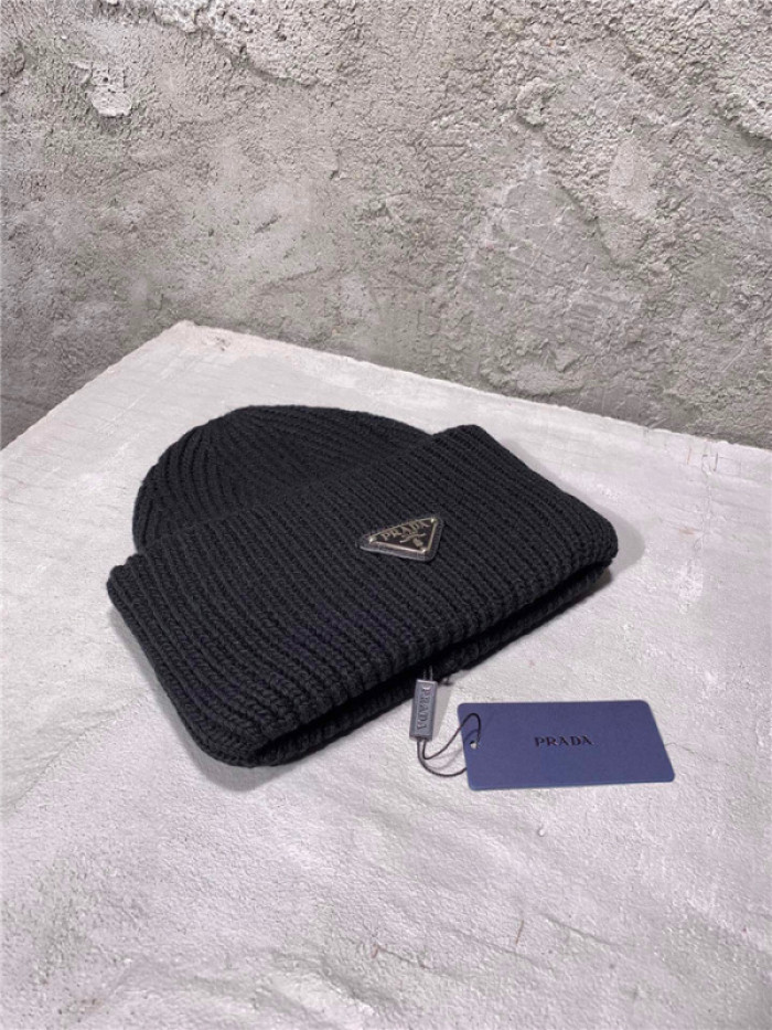 Prad* hat43