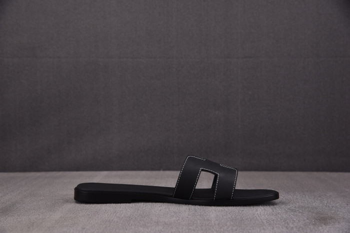 Herme* Sandal123