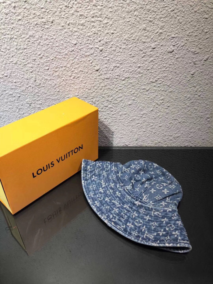 LV CAP33