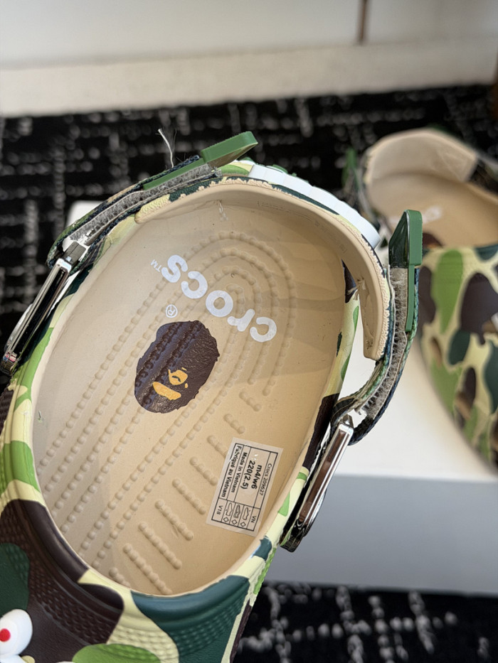 BAPE × Crocs 02