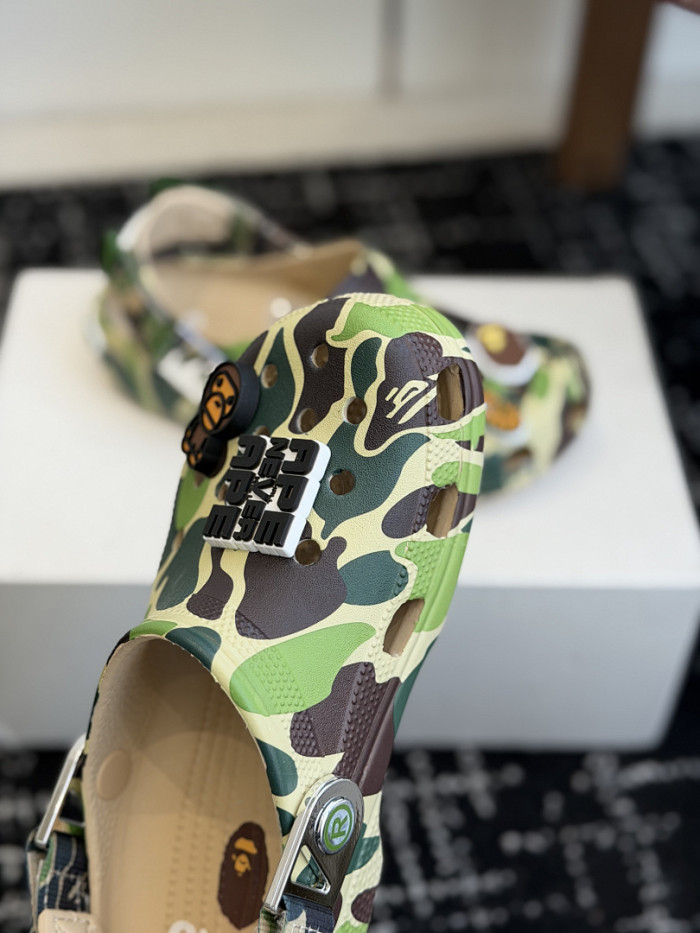 BAPE × Crocs 02