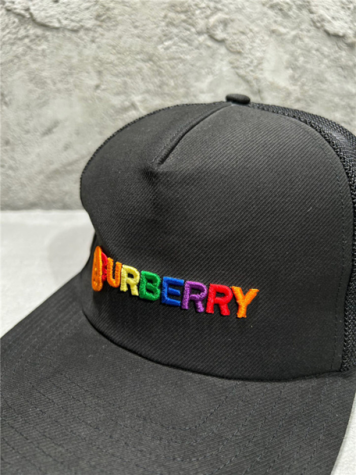 Burber*y CAP69