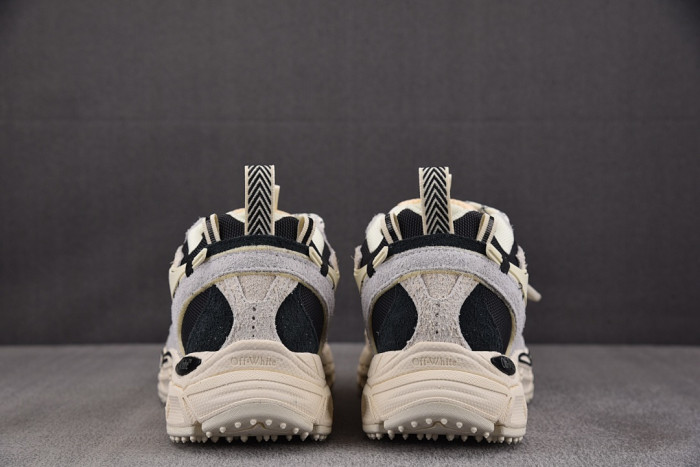 OFW Be Right Back BRB000021