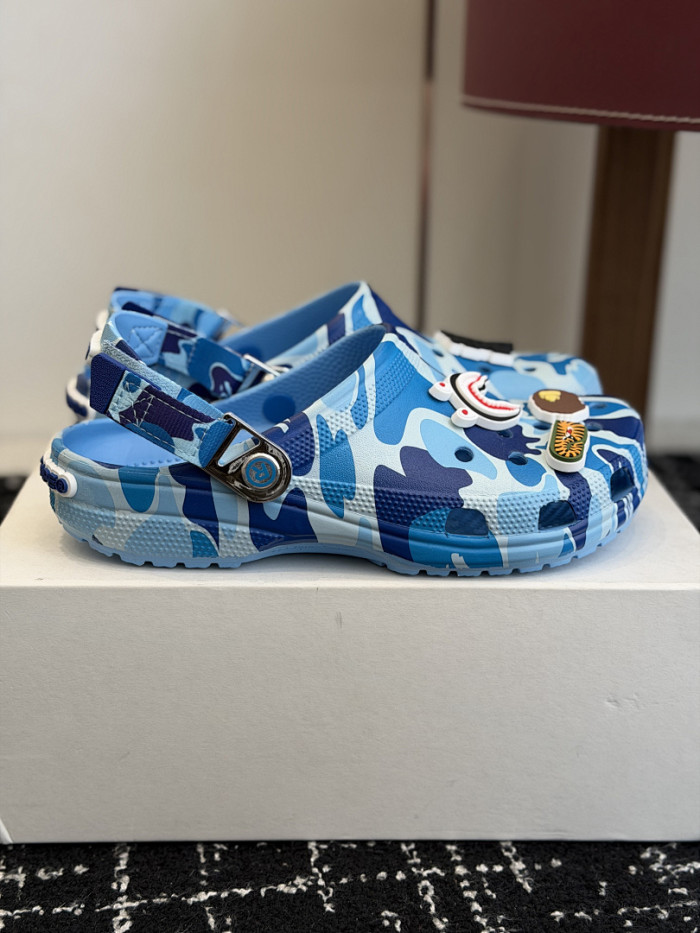 BAPE × Crocs 01