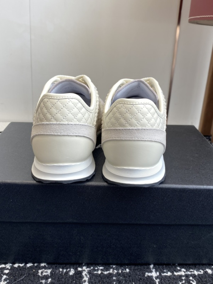 Chane* snekaers C000052