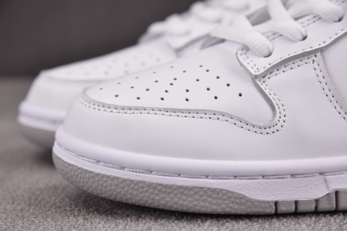 Nike SB Dunk Low 94 White Metallic Silver HQ8487-100