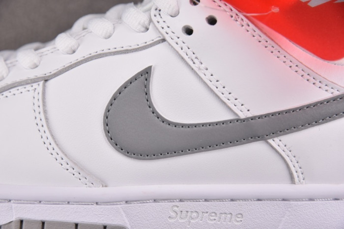 Nike SB Dunk Low 94 White Metallic Silver HQ8487-100