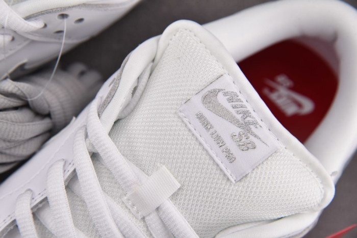 Nike SB Dunk Low 94 White Metallic Silver HQ8487-100