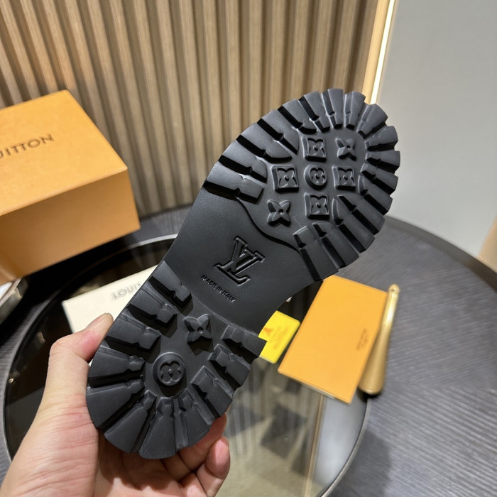 L&V Loafer LF000001