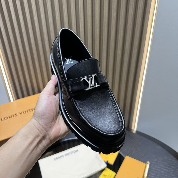 L&V Loafer LF000001