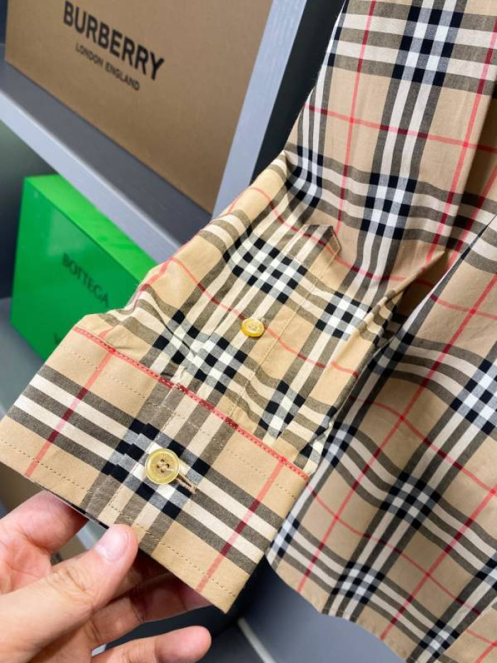 BURBER*Y Shirt 74