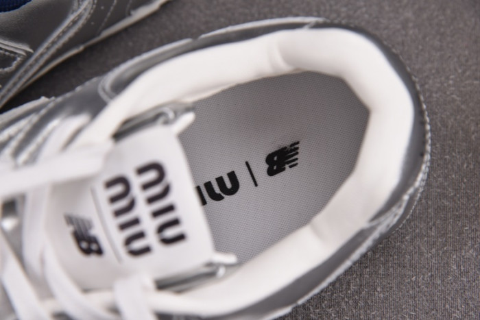 New Balance x MIU MIU NB530 NB000053