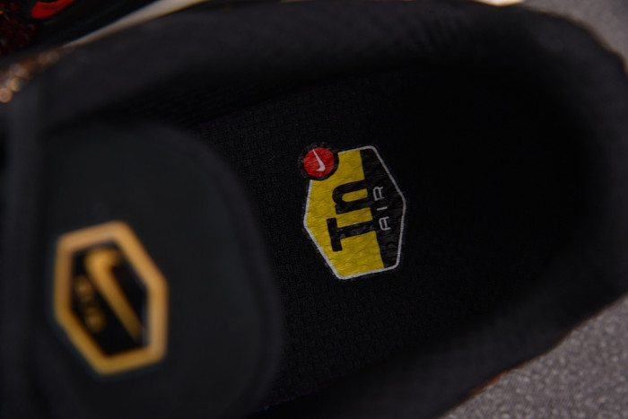 Nike Air Max Plus Swarovski Sunset FZ9042-001