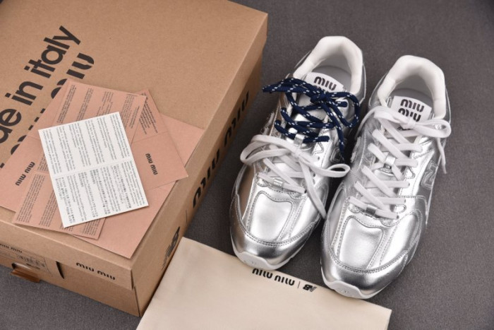 New Balance x MIU MIU NB530 NB000053