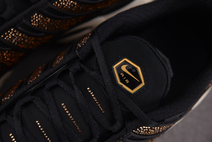 Nike Air Max Plus Swarovski Sunset FZ9042-001