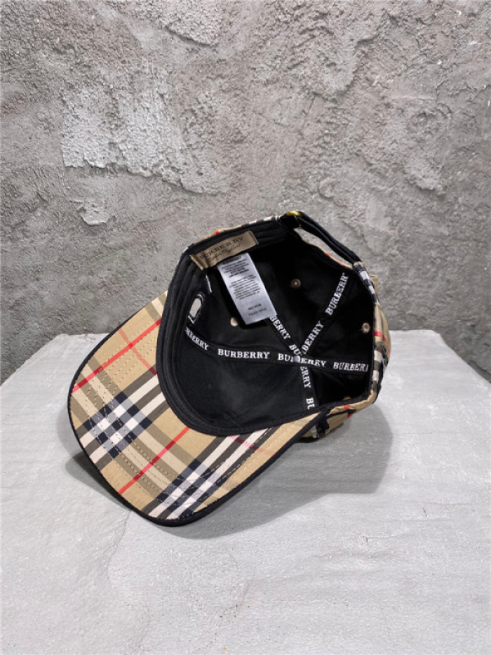 Burber*y CAP72