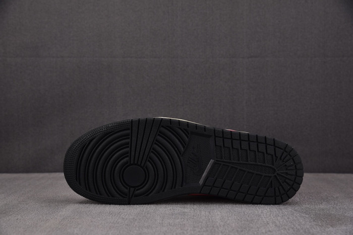 Air Jordan 1 Low Flight Club DC0774-107