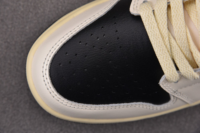 Air Jordan 1 Low Flight Club DC0774-107