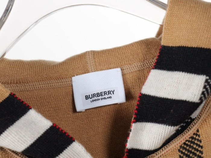 BURBER*Y sweater 66