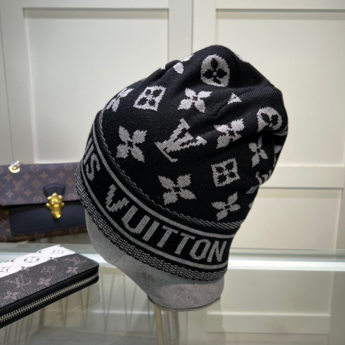 LV hat61