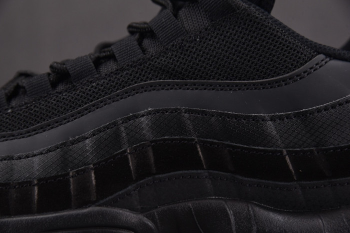 Nike Air Max 95 Essential Triple Black CI3705-001