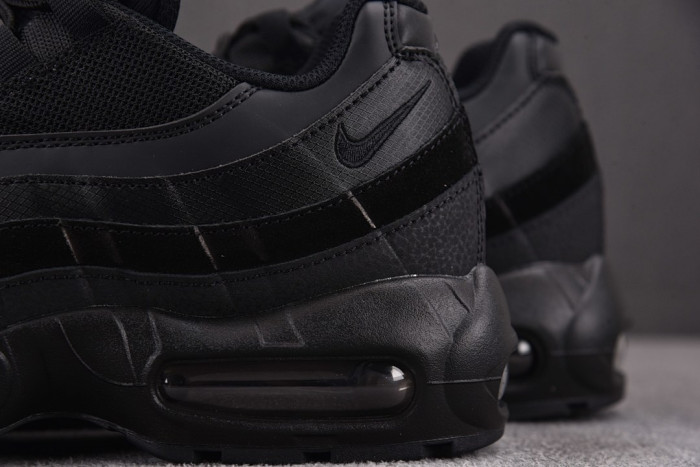 Nike Air Max 95 Essential Triple Black CI3705-001