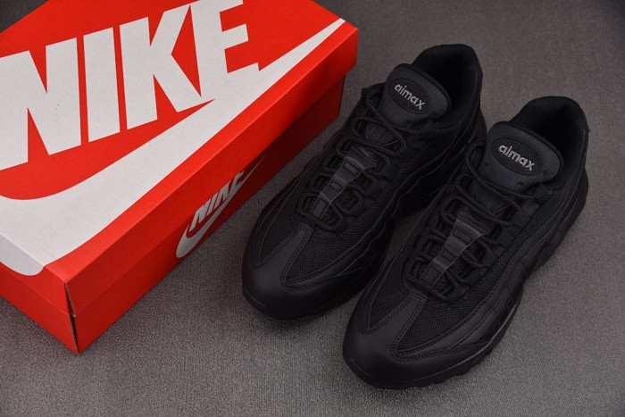 Nike Air Max 95 Essential Triple Black CI3705-001