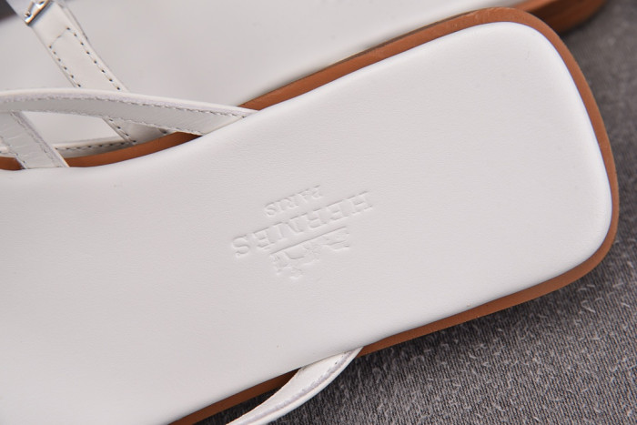 Herme* Sandal121