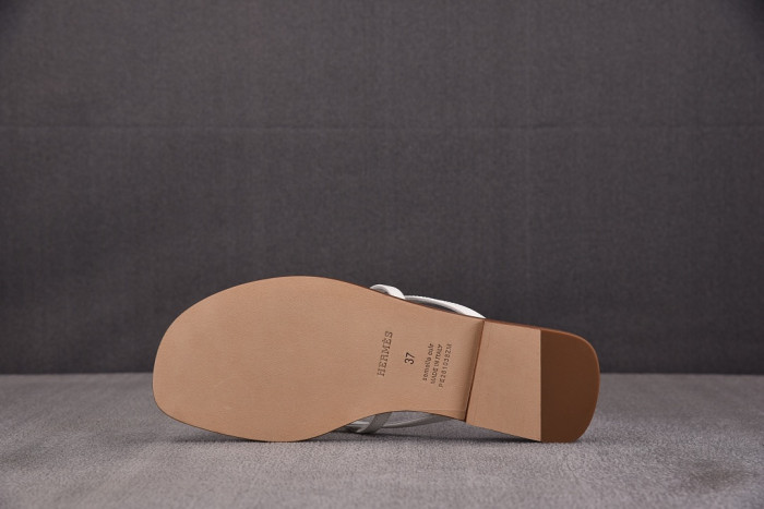 Herme* Sandal121